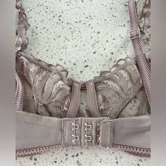 Beautiful taupe lace full cup bra 34 C - Picture 11 of 11